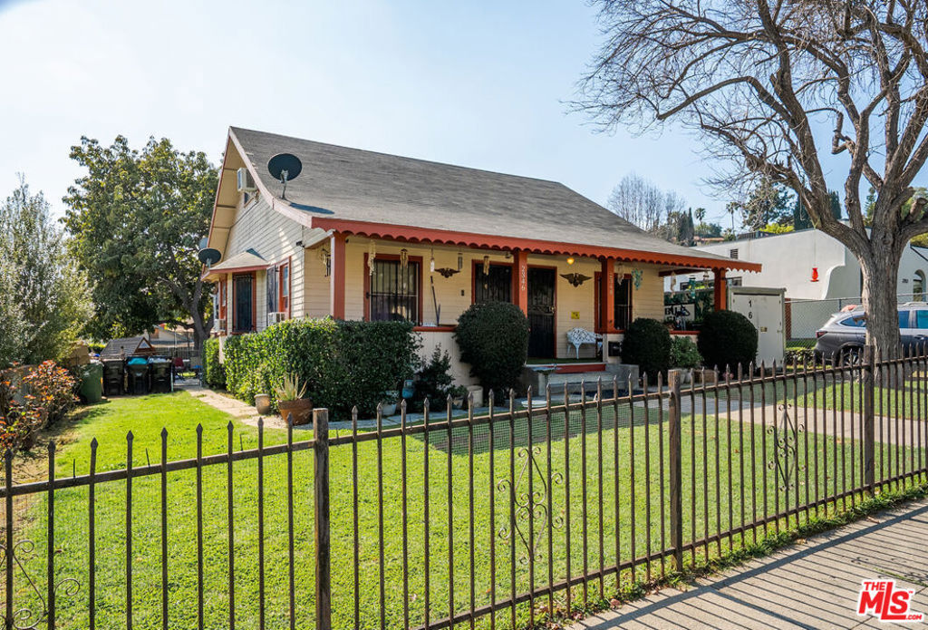 2346 2348 Yosemite Drive