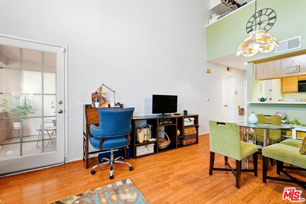 12601 Van Nuys Boulevard 256