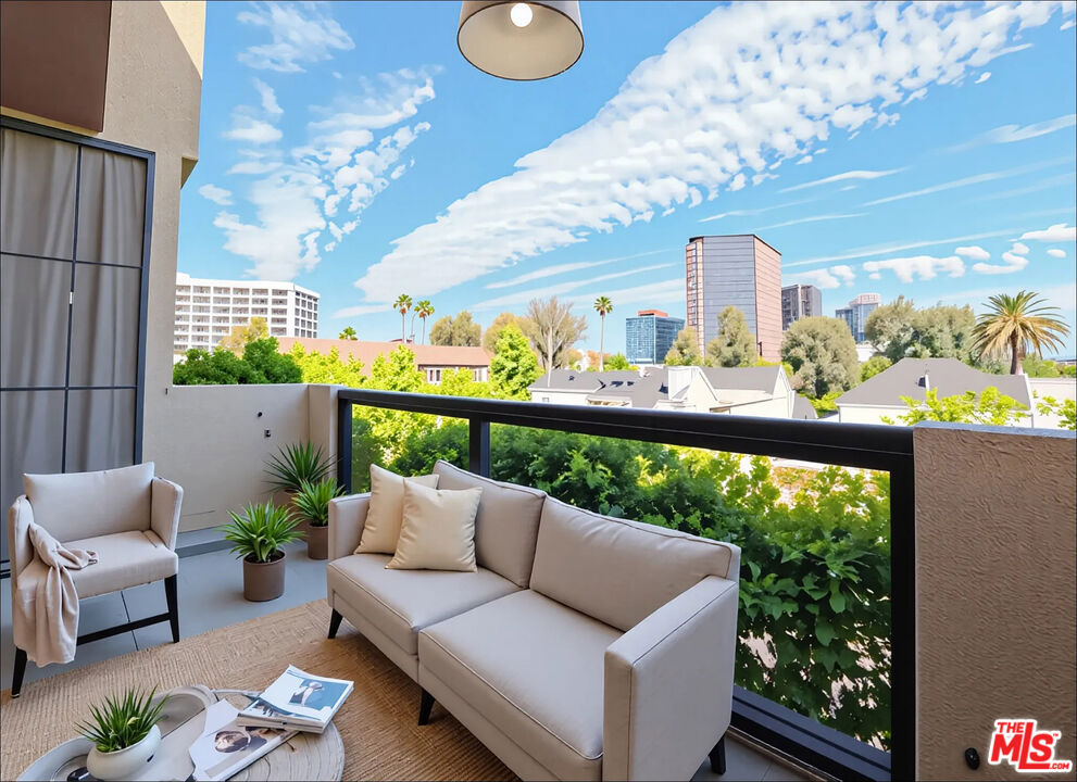 234 S Gale Drive 308