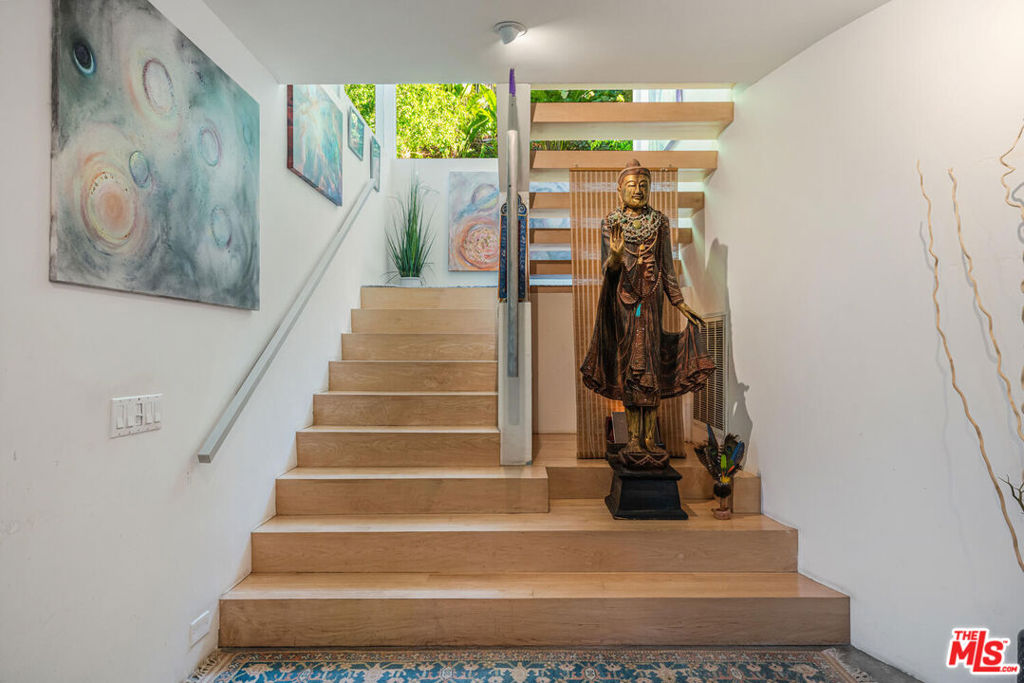 574 Latimer Road
