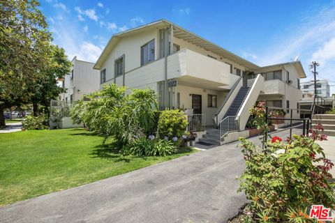Photo of 1023 S Bedford Street, Los Angeles, CA 90035 (MLS # 26852207)