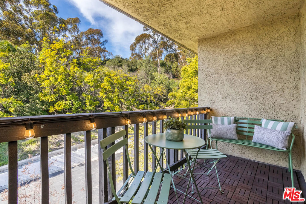 4080 Via Marisol 334