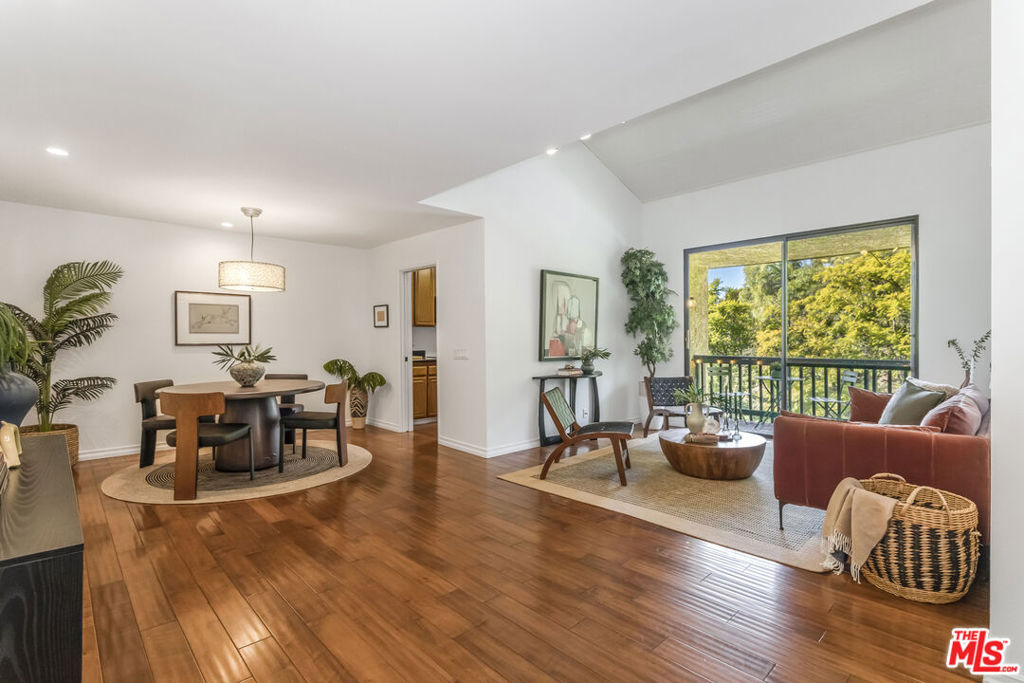 4080 Via Marisol 334