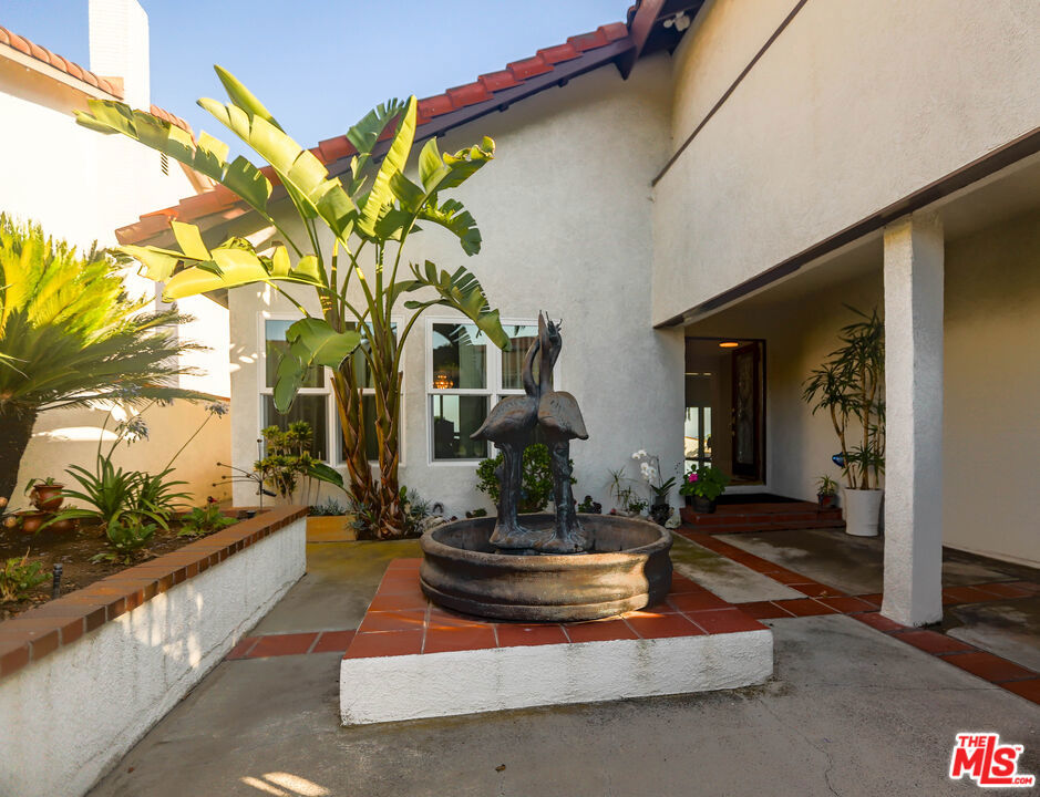 1321 Cuesta Way