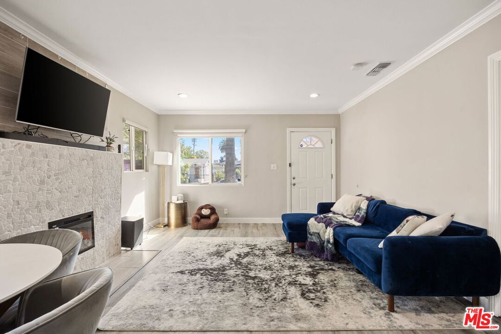 1619 W 39th Street
