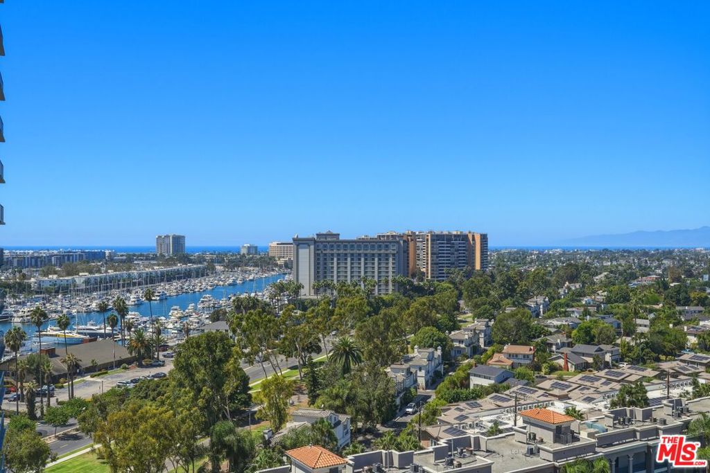 13700 Marina Pointe Drive 1411