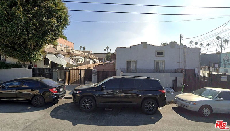 1316 Virgil Place