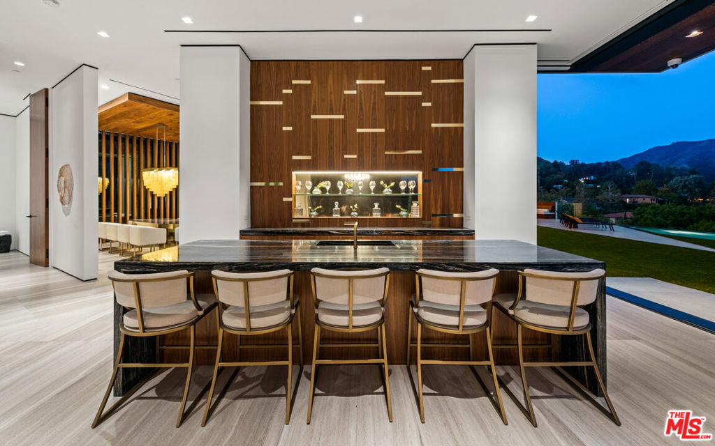1130 Angelo Drive