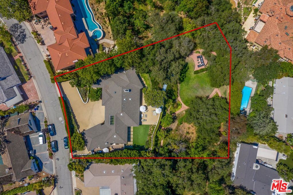 224 Glenroy Place