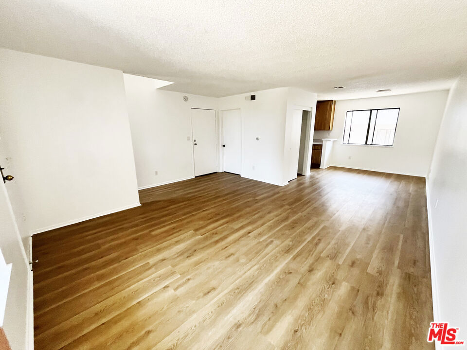Properties 2 4180 Marlton Avenue 14