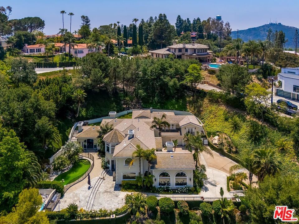Properties 1 732 Saint Katherine Drive