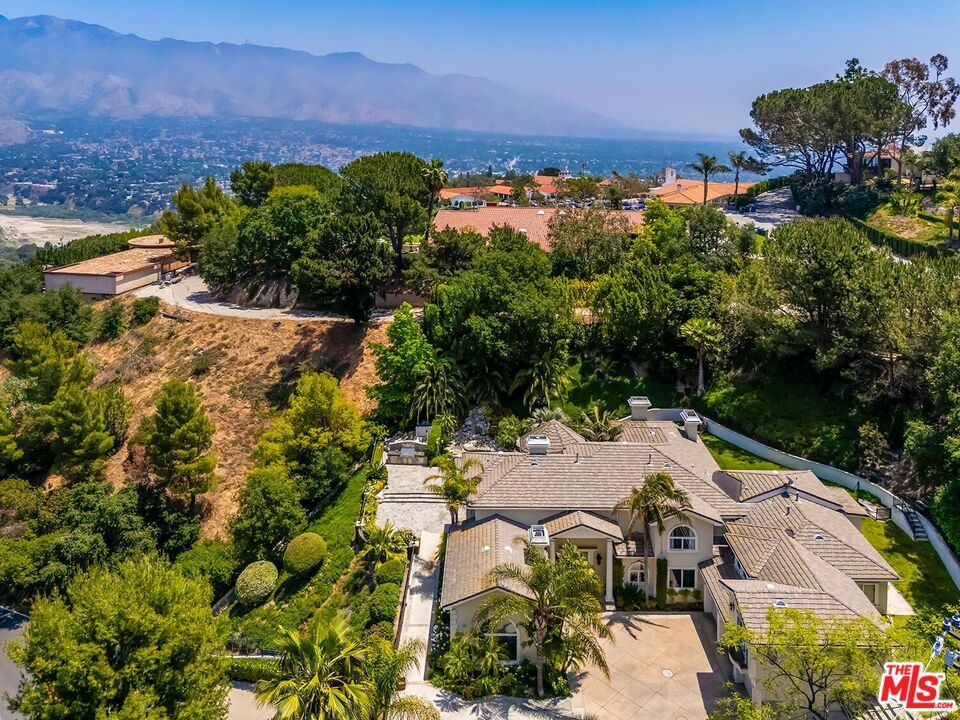 Properties 4 732 Saint Katherine Drive