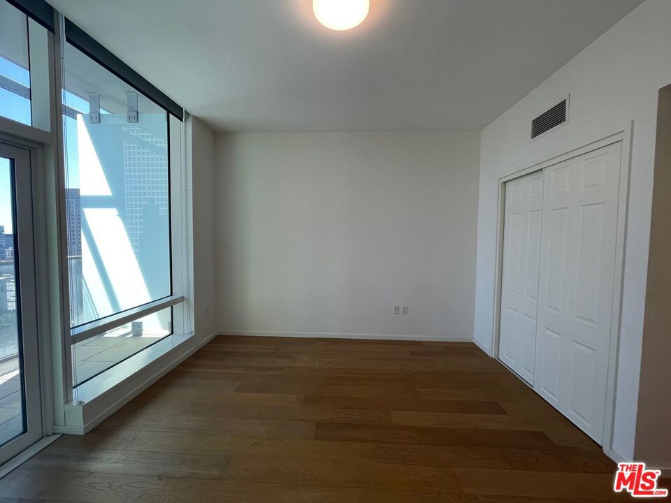 877 Francisco Street 1921