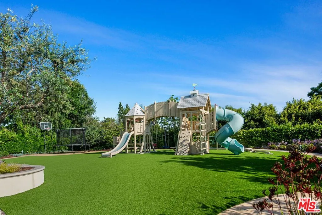 Yorba Linda, California 92886, United States, 7 Bedrooms Bedrooms, ,7 BathroomsBathrooms,Residential,Active,4938