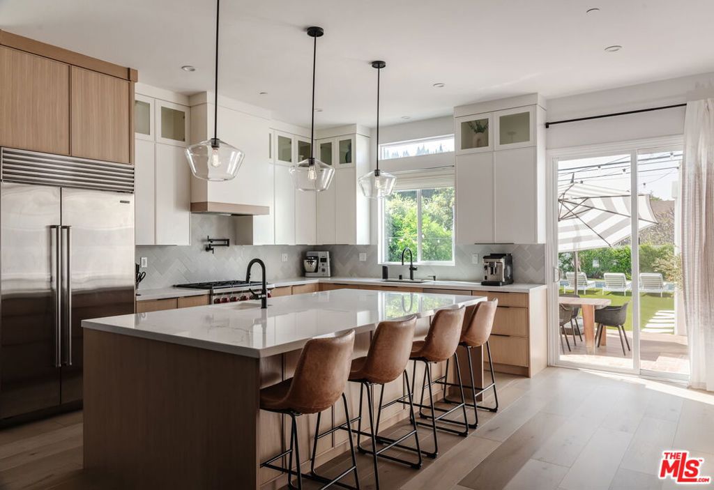 4235 Lafayette Place