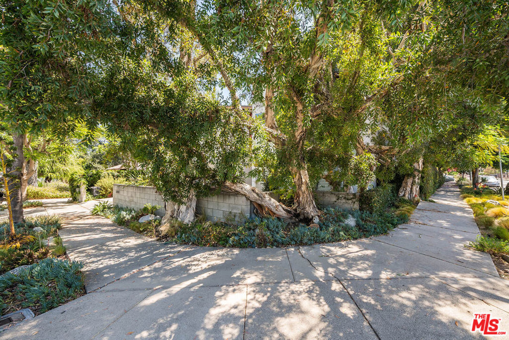 4504 Stern Avenue