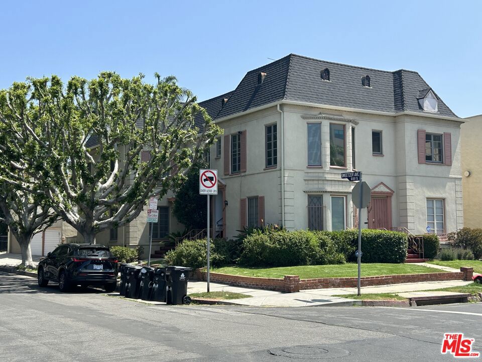 6531 Orange Street