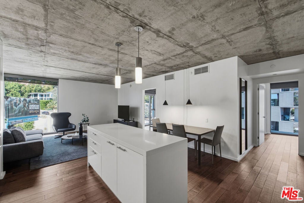 8500 W Sunset Boulevard 714