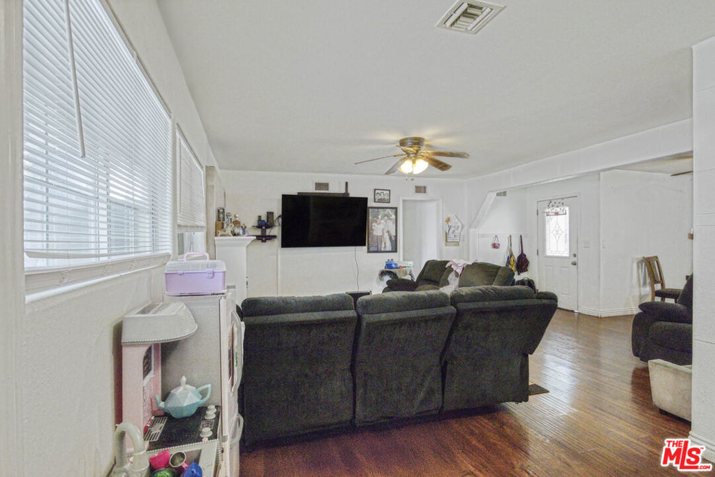 20124 Lassen Street