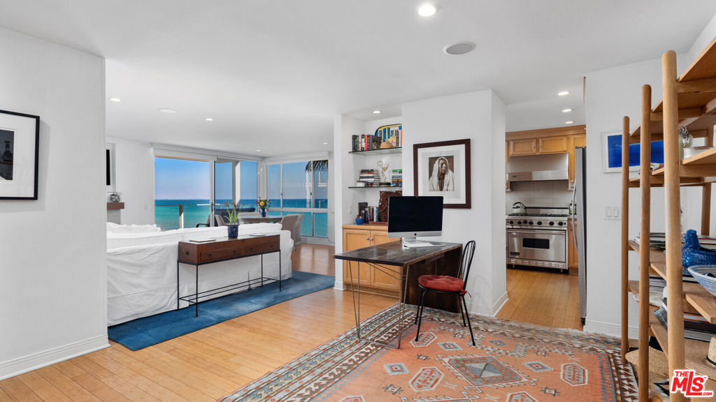 22548 Pacific Coast Highway 214