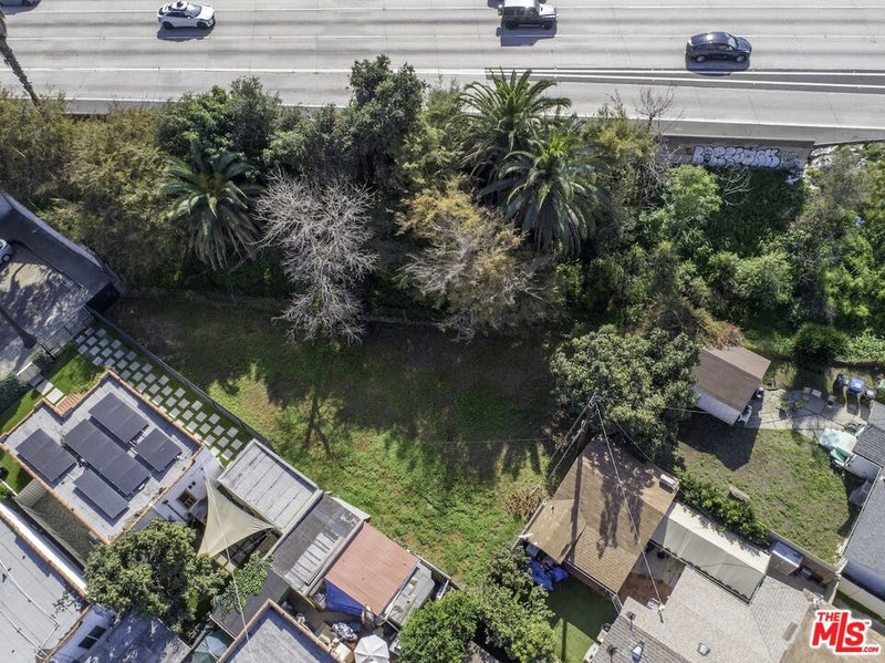 2303 S Palm Grove Drive