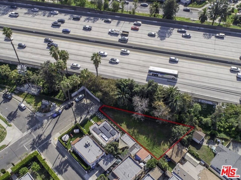 2303 S Palm Grove Drive
