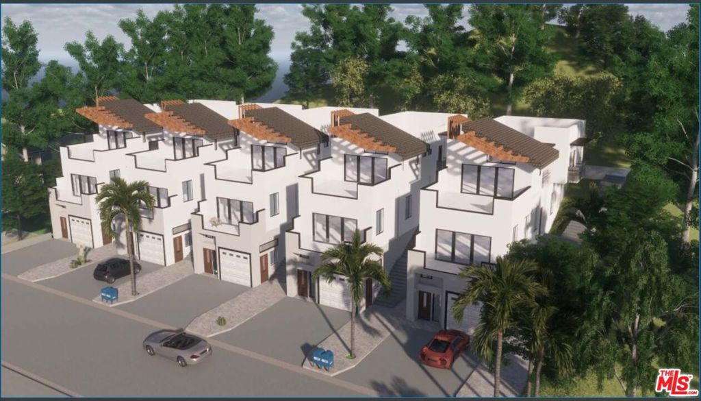 10702 N Samoa Avenue