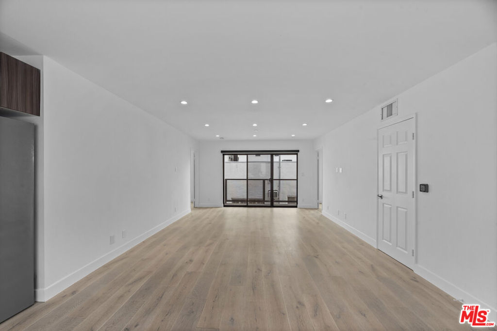 Properties 4 725 N Alfred Street 202