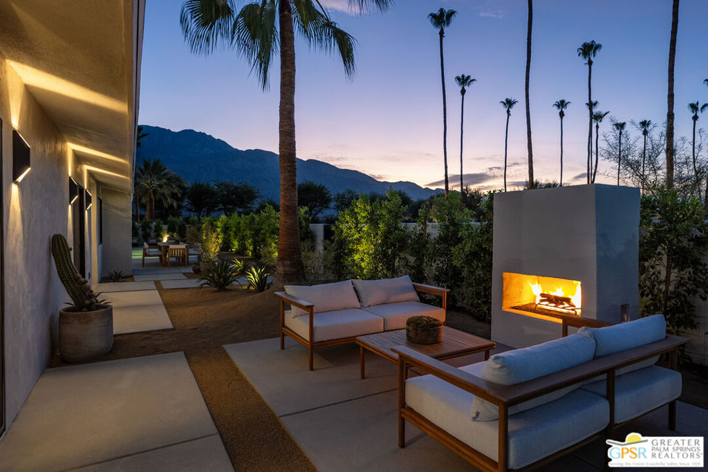 2525 E Morongo Trail