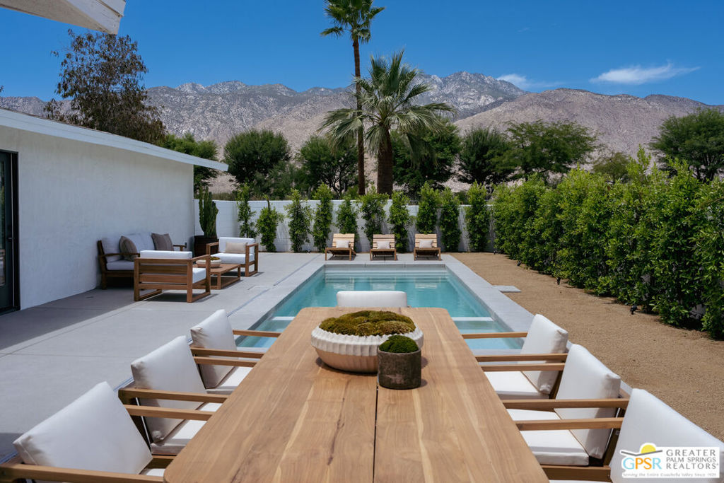 2525 E Morongo Trail