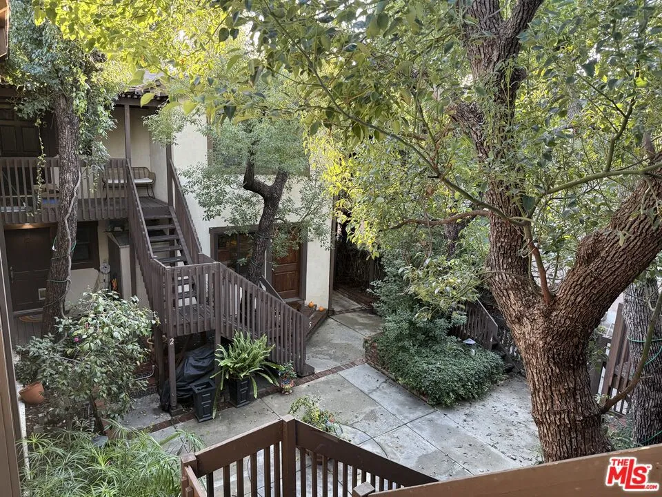 Sherman Oaks, California 91403, United States, 2 Bedrooms Bedrooms, ,2 BathroomsBathrooms,Residential,Active,249594