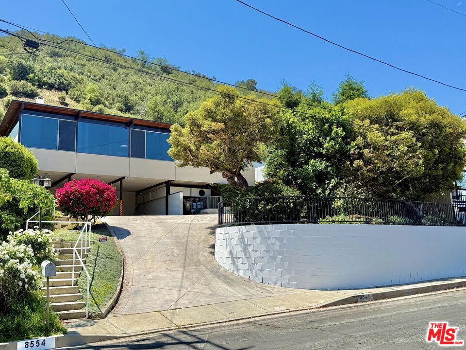 Properties 1 8554 Day Street