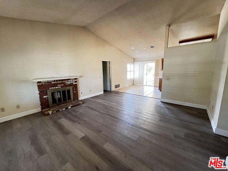689 W Norwood Street