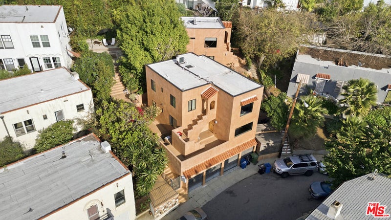 3361 Hamilton Way