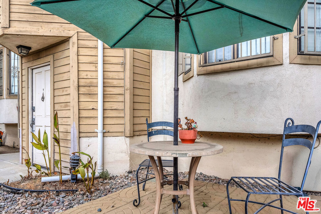 14715 Saticoy Street 9