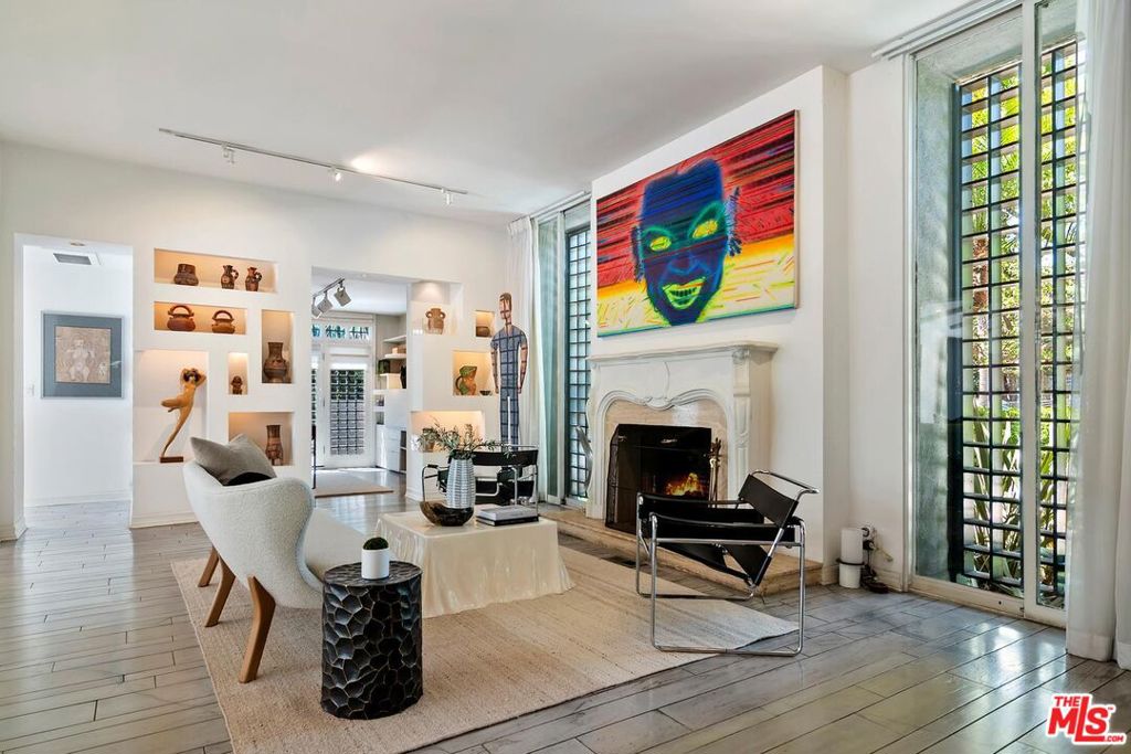 524 N Canon Drive
