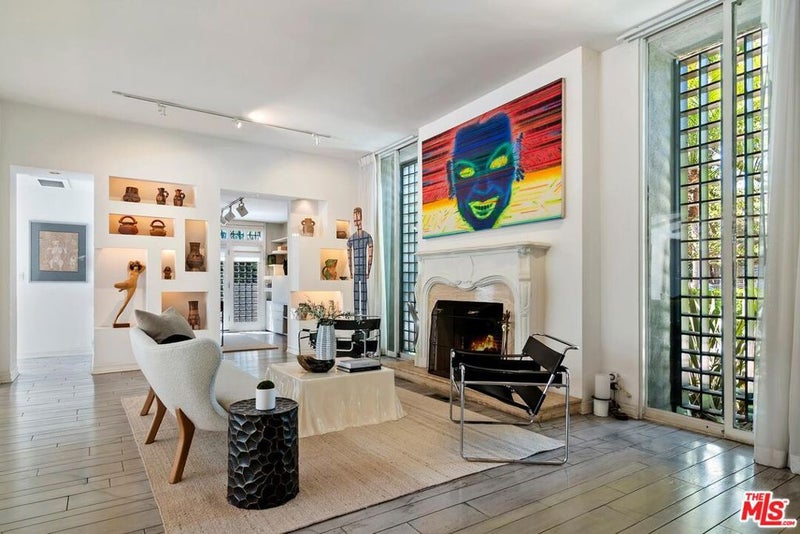524 N Canon Drive