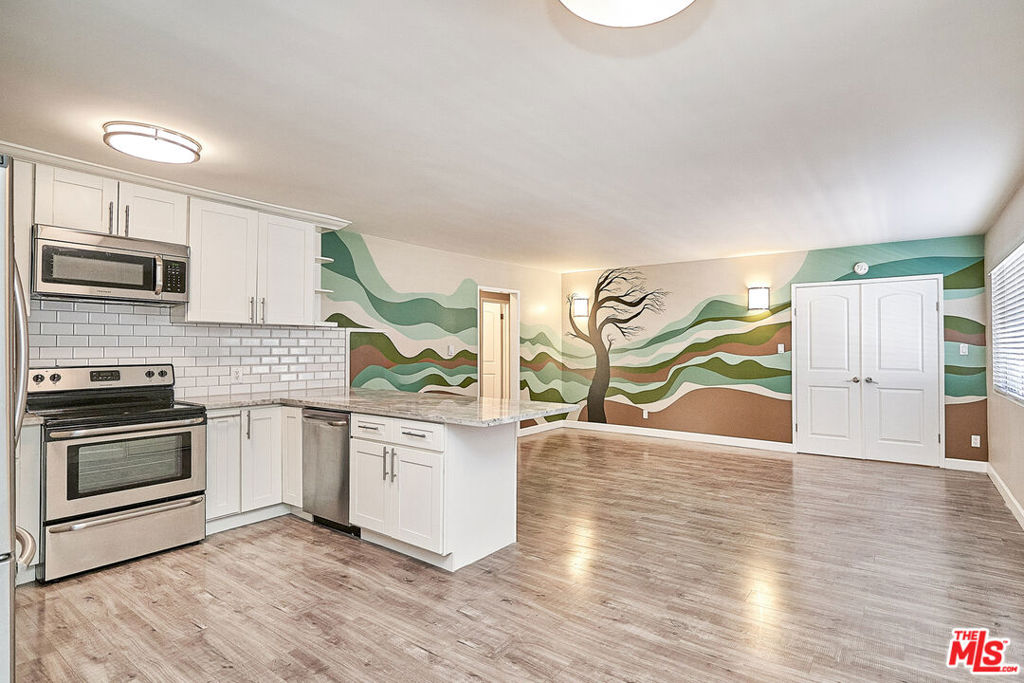 6520 Shirley Avenue 14