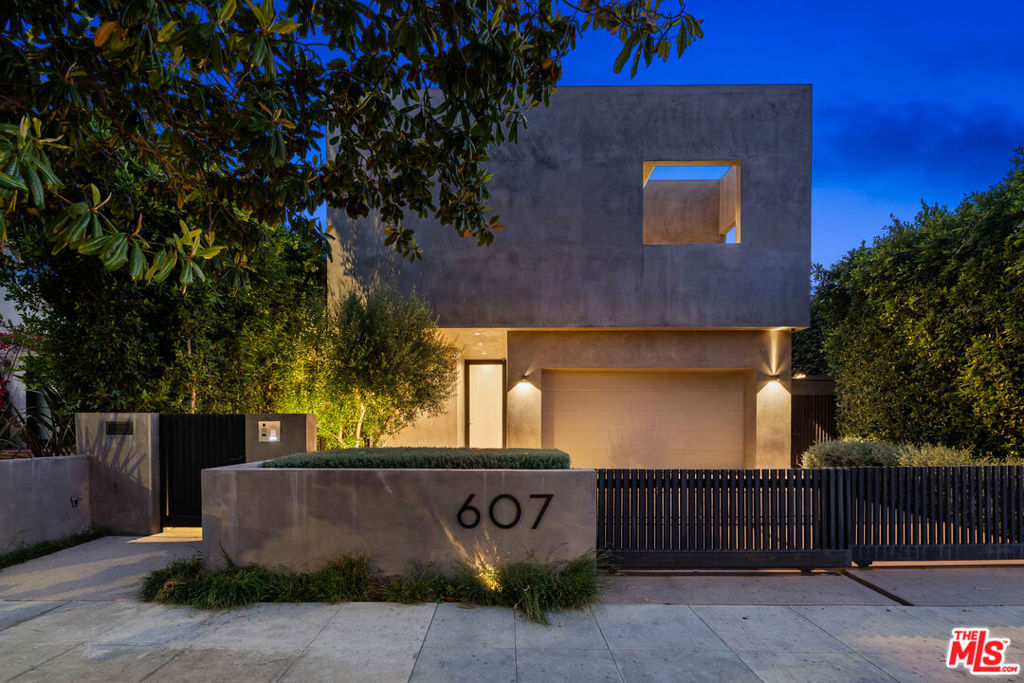 Properties 1 607 N Alta Vista Boulevard