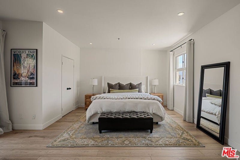 255 Main Street 101