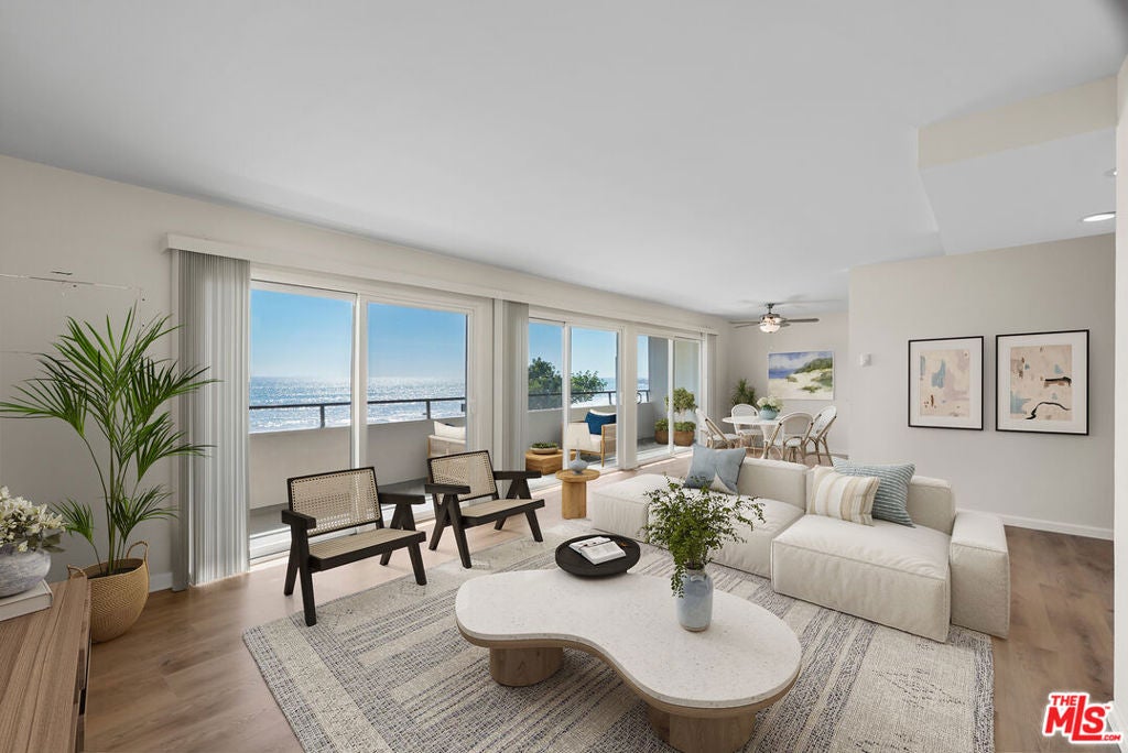 18000 Coastline Drive 9
