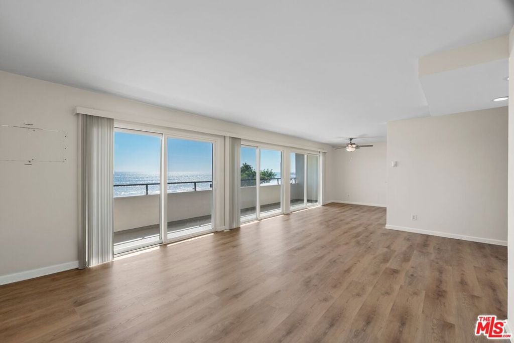 18000 Coastline Drive 9