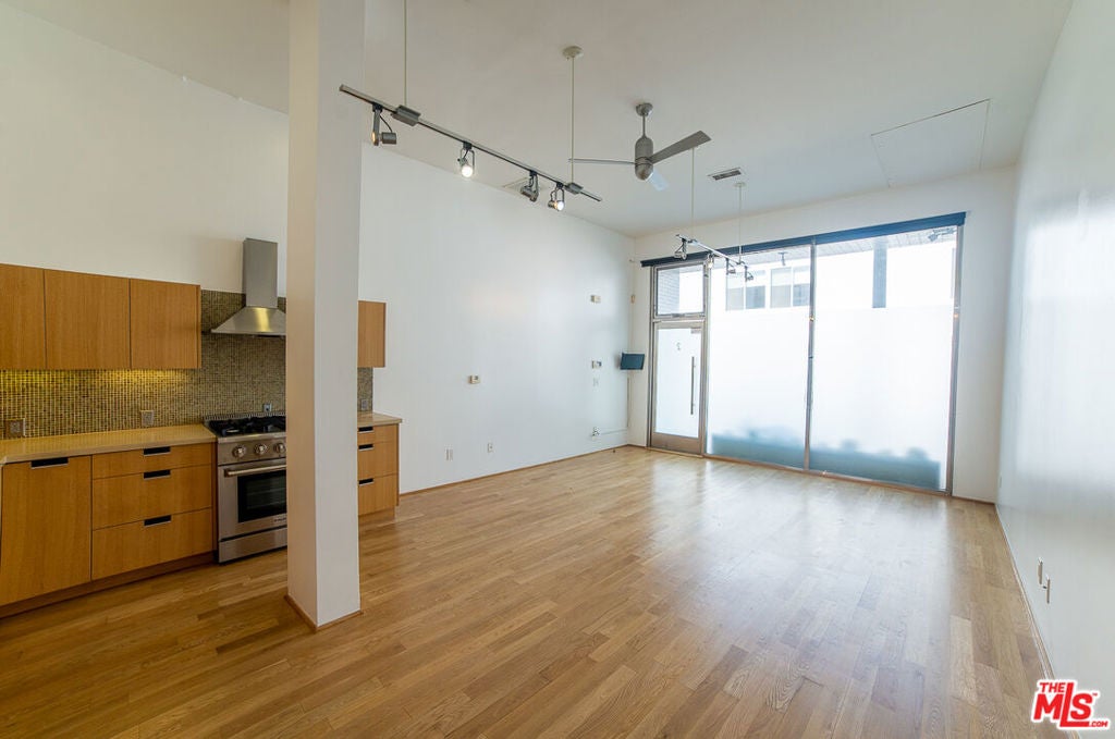 8 Brooks Avenue 3