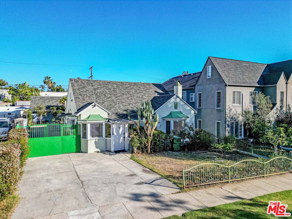 1128 S Citrus Avenue