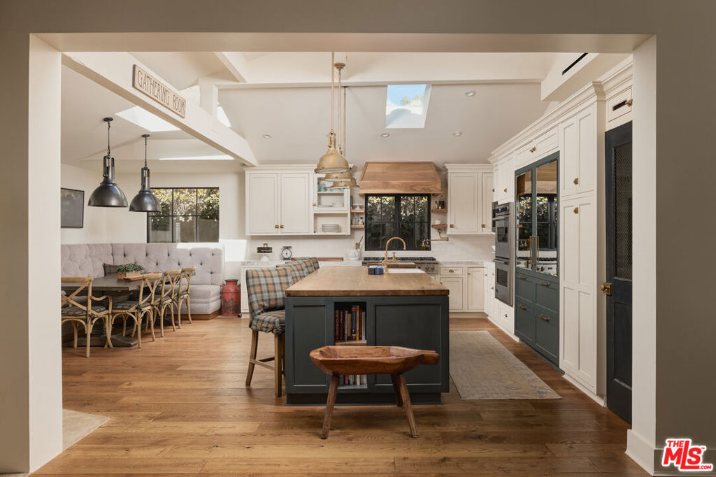 2835 Westbrook Avenue