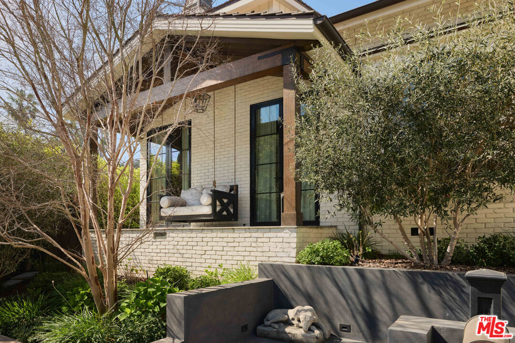 2835 Westbrook Avenue