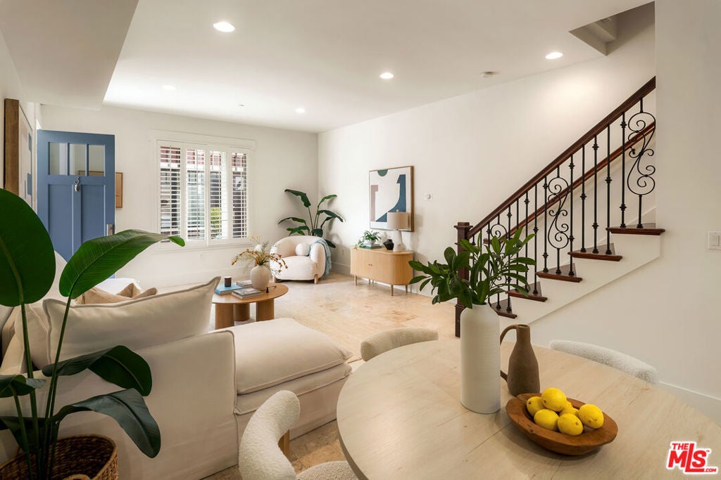 2020 Holly Drive 3