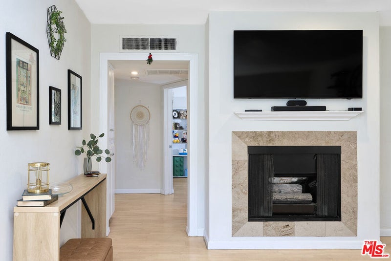 6250 Fulton Avenue 205