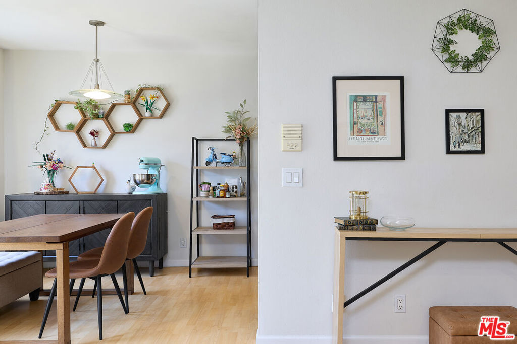 6250 Fulton Avenue 205