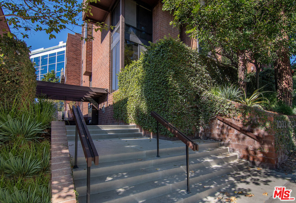 1033 Carol Drive T13